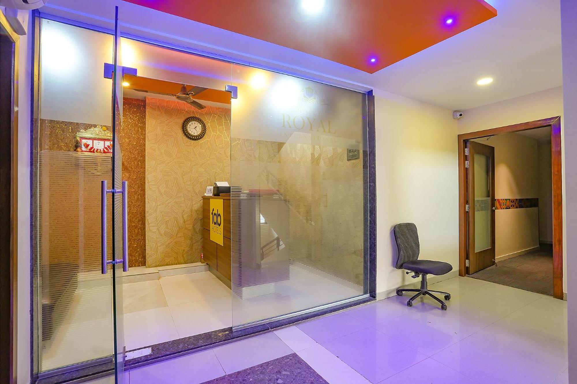 Fabhotel Royal International - Nr Mumbai International Airport מראה חיצוני תמונה